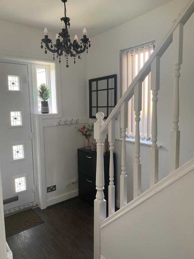 Modern 3 Bedroom Luxury Home With Private Drive Idle Esterno foto